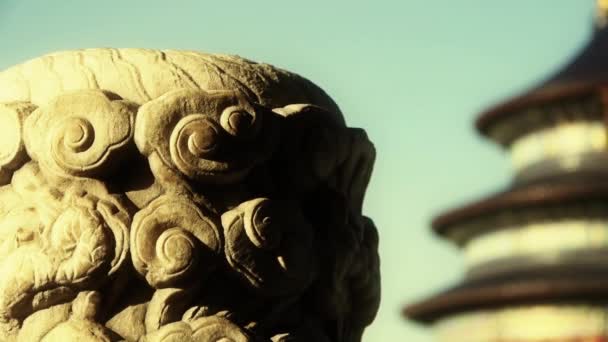 Chrám nebes v Pekingu.Čína královské starobylé architektury.stone pilíře. — Stock video