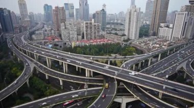 zaman atlamalı, ağır trafik otoyol kavşağı, Shanghai manzarası havadan görünümü