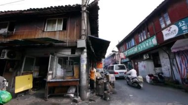 Tipik Çin tarihi kent sokak, Şanghay geleneksel alışveriş pazarı.