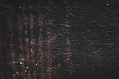 Paslı ve sert metal yüzey.