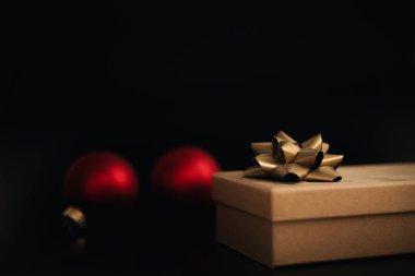 Noel kompozisyonu. Modern Xmas geçmişi. Metin için boş alan, kopyalama alanı.