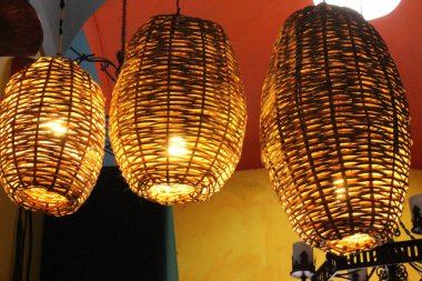 Lokantada Lamparas dekorativas