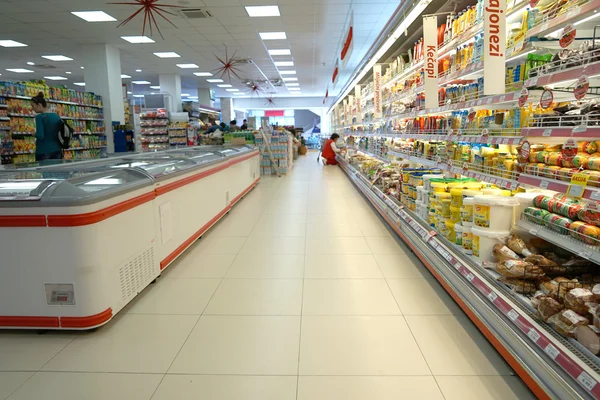 Interior de um supermercado Franca — Fotografia de Stock