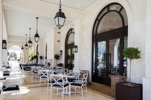 Tivat, Karadağ, Nisan, 15, 2016: Cafe Porto Karadağ, Tivat sahildeki. 