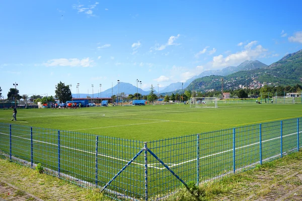 Partita di calcio allo stadio della città aperta — Foto Stock