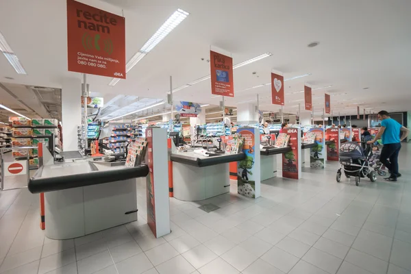 Interieur van een moderne supermarkt idee — Stockfoto