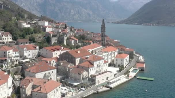 Légi Felvétel Montenegró Tengerparti Városáról Repül Tenger Tengerpart Felett Ősi — Stock videók