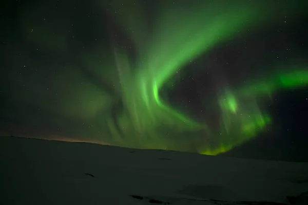 Aurora Borealis 北极光 Teriberka 摩尔曼斯克地区俄罗斯 — 图库照片