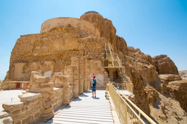 Masada Kalesi 'ndeki Herod' un Kalesi. UNESCO tarafından ilan edilen Dünya Mirası Sitesi