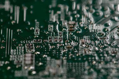 Elektronik verileri olan devre kartı. Dijital desenli devre kartı. Bilgisayar geçmişi için devre kartı. Devre kartı soyut teknoloji olarak kullanılacak