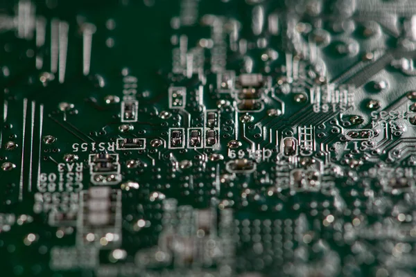 Elektronik verileri olan devre kartı. Dijital desenli devre kartı. Bilgisayar geçmişi için devre kartı. Devre kartı soyut teknoloji olarak kullanılacak