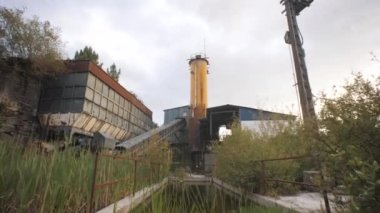 Terk edilmiş fabrika. Coronavirüs krizi