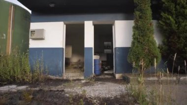 Terk edilmiş fabrika. Coronavirüs krizi