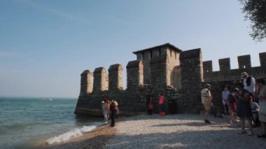 Verona 'daki Sirmione Kalesi