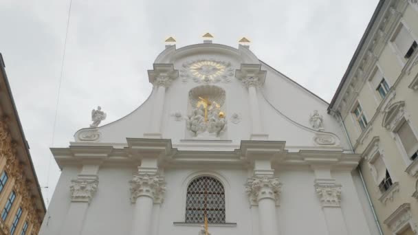 奥地利格拉茨市的白人教堂 — 图库视频影像