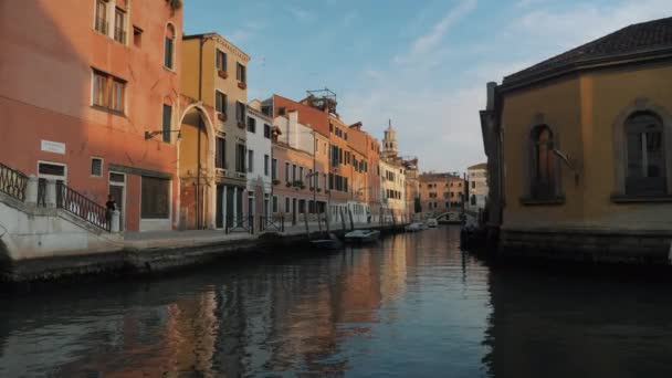 Canal Veneza Principais Canais Veneza Frequentados Por Turistas Gondoleiros — Vídeo de Stock