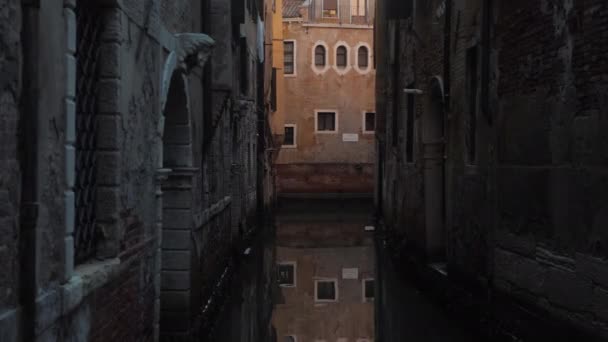 Canal Veneza Principais Canais Veneza Frequentados Por Turistas Gondoleiros — Vídeo de Stock