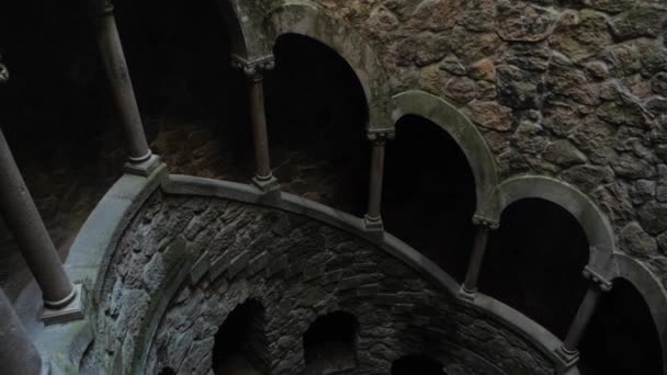 Sintra的Quinta Regaleira 令人难以置信的地方断开了联系 — 图库视频影像