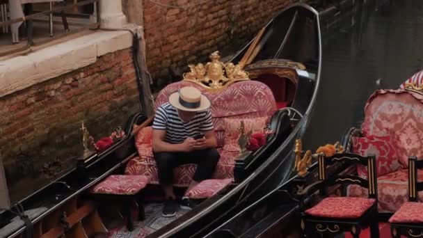 Město Benátky Neuvěřitelné Město Kde Můžete Vychutnat Kulturu Umění Gondoliers — Stock video