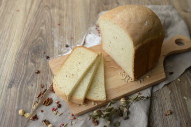 Kişniş ve kimyon ile ekmek