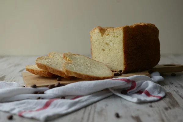 The bread with yogurt — Stock Photo, Image