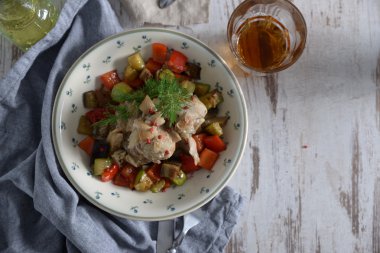 Elma suyu ile domuz güveci