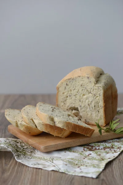 Pão com sementes de linho — Fotografia de Stock