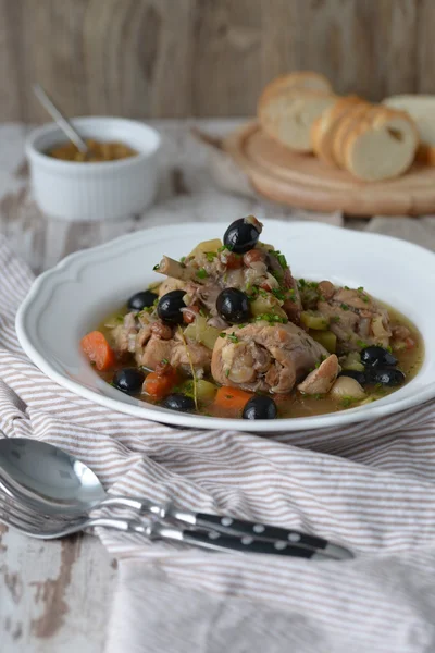 Tajine de poulet aux olives — Photo