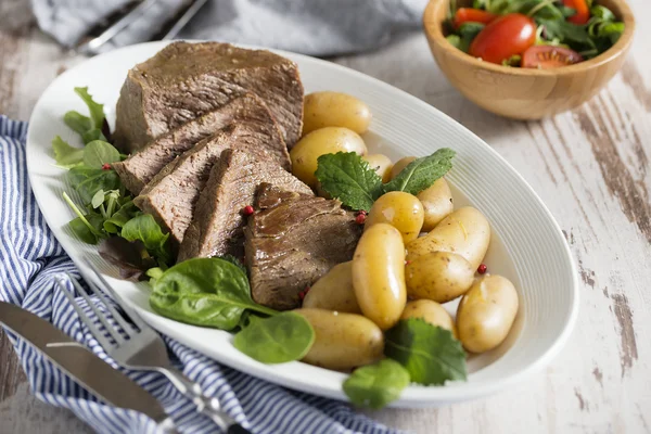 Fragrant boiled beef — Stock Photo, Image