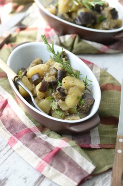 Patates patlıcan ile