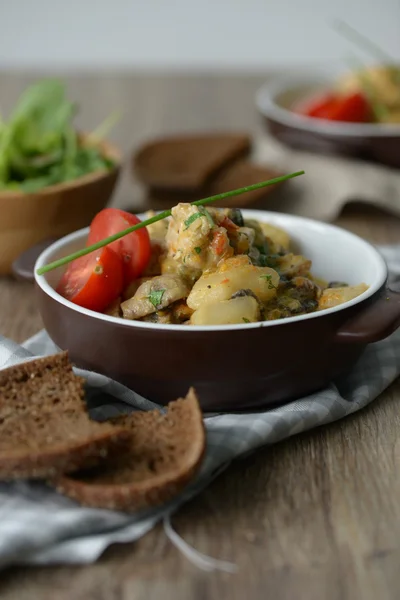 Turkey with potatoes — Stock Photo, Image