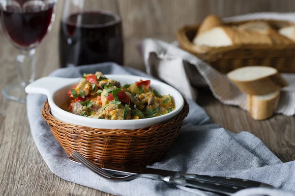 Turquia com legumes e cogumelos — Fotografia de Stock