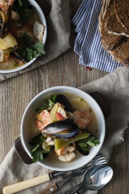 Deniz ürünleri yahnisi (1)