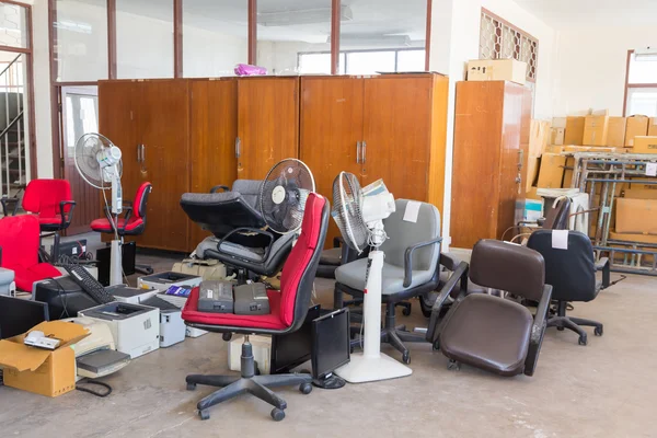 Abandoned office equipments in room