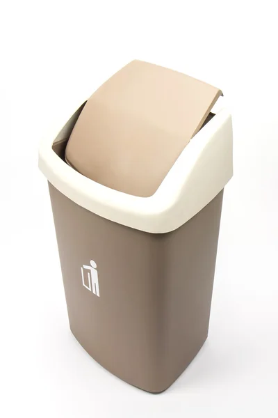 Papeleras de reciclaje aisladas sobre fondo blanco . —  Fotos de Stock