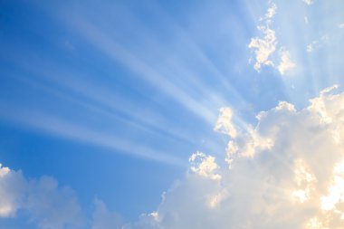 ışık huzmesi bulutlar