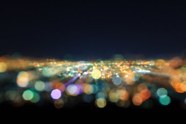 Bulanık şehir ışıkları özetini