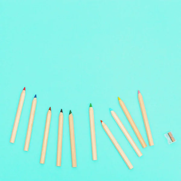 Płaskie Leżały Kolorowych Ołówków Szkoły Edukacji Zestaw Drewnianych Kolorowych Ołówków — Zdjęcie stockowe