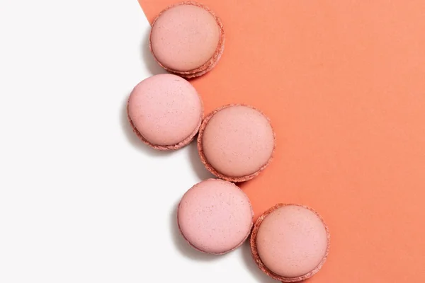 Colocação Plana Macaroons Laranja Padrão Fundo Pastel Com Espaço Cópia — Fotografia de Stock