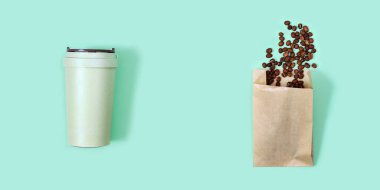 Bambudan tekrar kullanılabilir eko kahve fincanı ve kavrulmuş kahve çekirdekleri. Kahve dükkanından alışveriş. Sosyal medya içeriği.