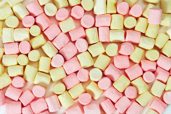 Fundo Amarelo Rosa Mini Marshmallow Doce Zéfiro Fon Marshmallows Perto — Fotografia de Stock