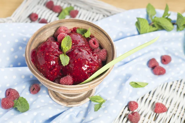 Homemade raspberry sorbet — Stock Photo, Image