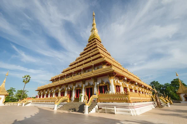 Phra Mahathat Kaen Nakhon Tapınağı (veya Phra ki Nong Waeng) - Tha