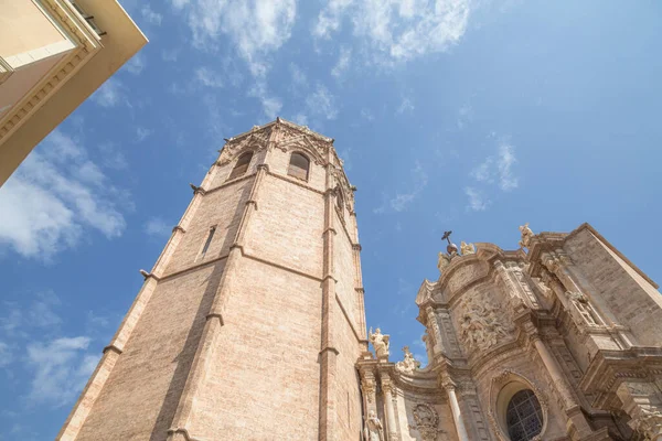 Tittar Upp Kyrkan Vår Lady Helpless Plaza Virgen Valencia Spanien — Stockfoto