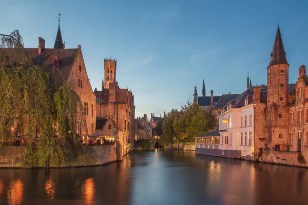 Bruges Βέλγιο Ένα Δροσερό Βράδυ Του Νοεμβρίου Μετά Ηλιοβασίλεμα — Φωτογραφία Αρχείου