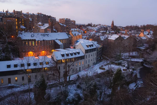 Una Rara Nevicata Edimburgo Copre Dean Village Rendendo Una Scena — Foto Stock