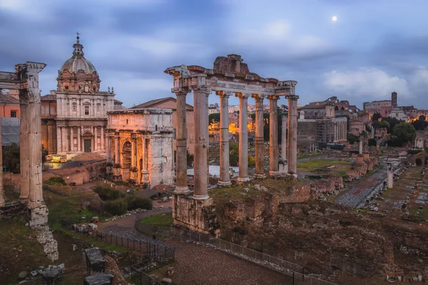 Vista Noturna Das Ruínas Históricas Fórum Romano Monte Palatino Roma — Fotografia de Stock