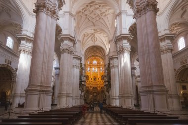 Granada, Endülüs 'te bulunan Granada Katedrali' nin (Katedral de Granada) büyük iç kesimi (Albaisin veya Arap Mahallesi)..