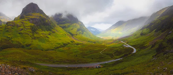 Atmosfäriskt Panorama Med Utsikt Över Tre Systrarna Glencoe Dalen Bergslandskap — Stockfoto