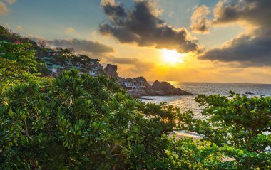 Koh Tao adayı gündoğumu görünümü 